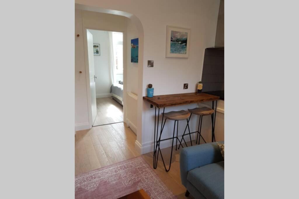 St Ives Apartment Private Parking With Garden 10 Minute Walk Into Town And Beach Dış mekan fotoğraf