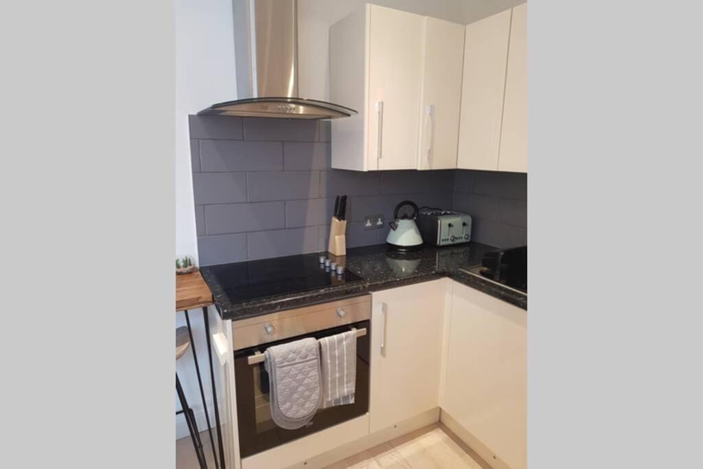 St Ives Apartment Private Parking With Garden 10 Minute Walk Into Town And Beach Dış mekan fotoğraf