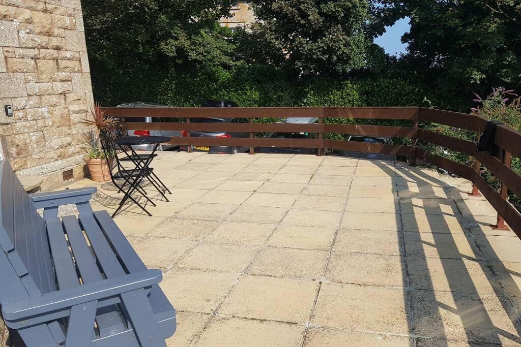 St Ives Apartment Private Parking With Garden 10 Minute Walk Into Town And Beach Dış mekan fotoğraf